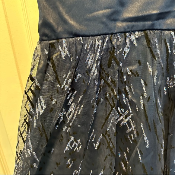 Sleeveless Navy Metallic Dress - Picture 2 of 4